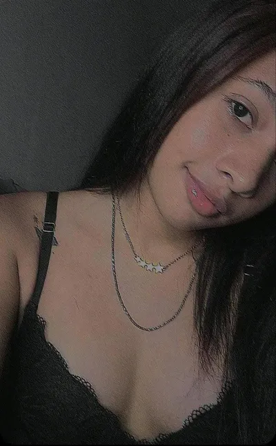 Demeter — real girl from Colombia online for 1v1 video chat