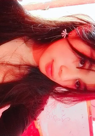 Astri — real girl from Bolivia online for 1v1 video chat