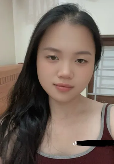 Quyn from Vietnam — real person online now on PeachMatch