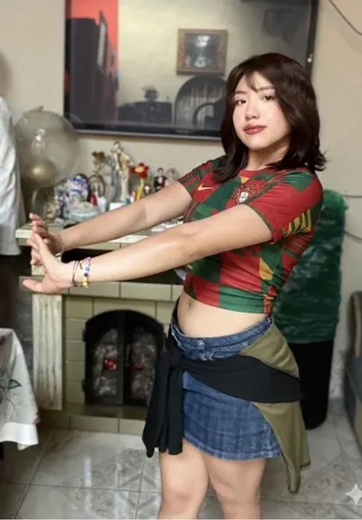 Tasha from Ecuador — real person online now on PeachMatch