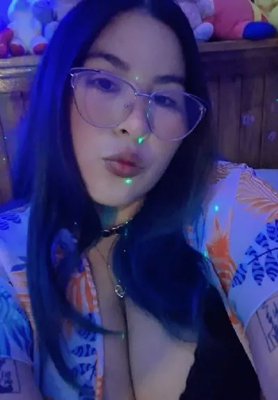 Kuromi — real girl from Venezuela online for 1v1 video chat