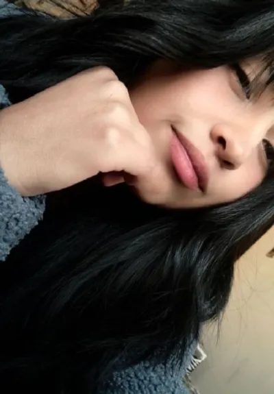 Helena — real girl from Bolivia online for 1v1 video chat