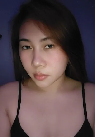 Nessa — real girl from Philippines online for 1v1 video chat