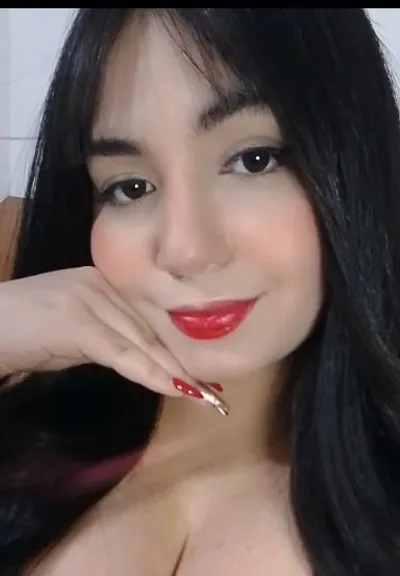 Sofi from Venezuela — real person online now on PeachMatch
