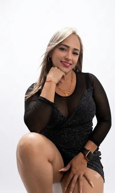 Crisbel — real girl from Venezuela online for 1v1 video chat