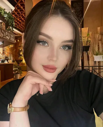 Seelina — real girl from Syria online for 1v1 video chat